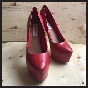 Steve Madden red platform stiletto heels size 9.5